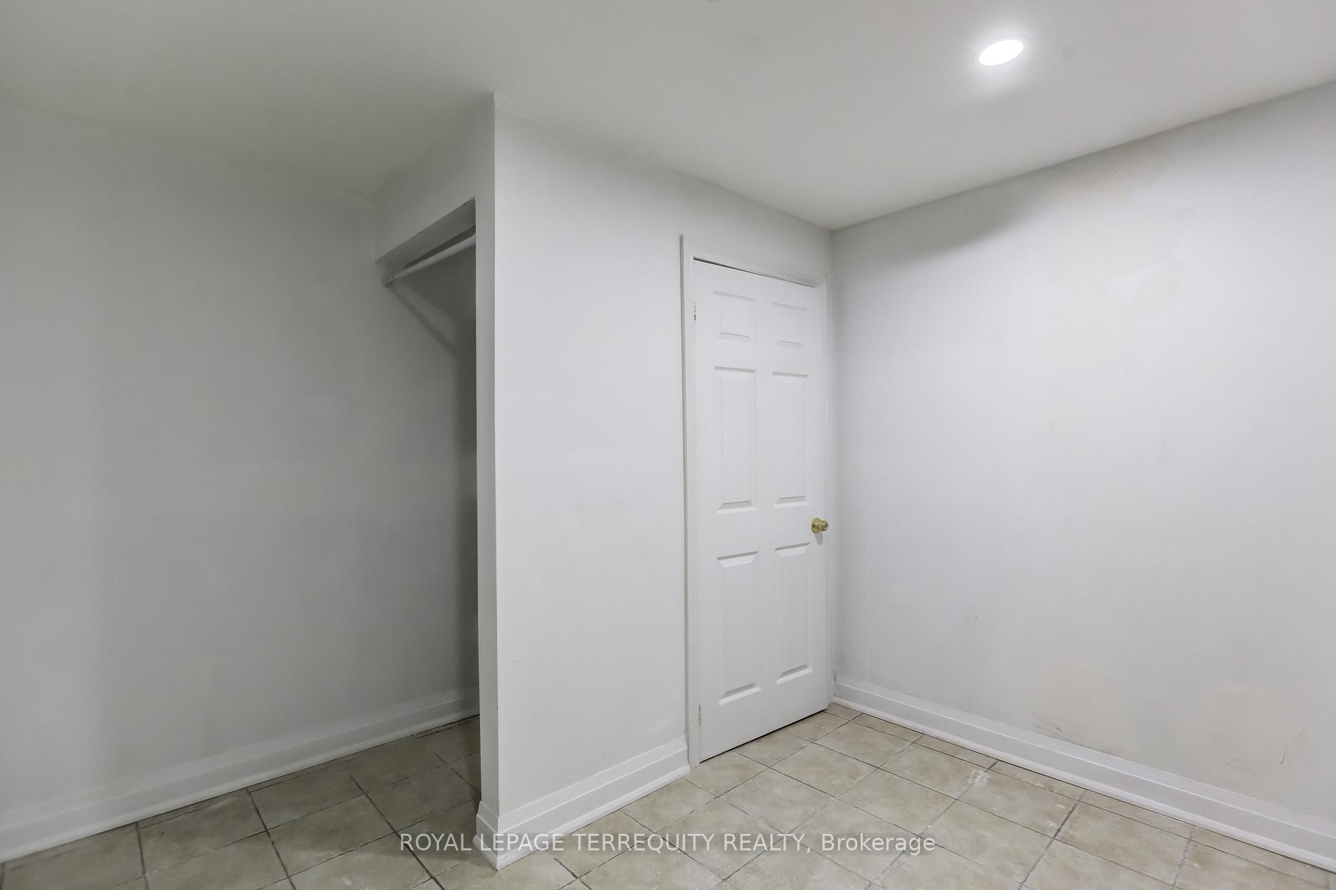 Photo 16 of 12 Martindale Crescent, Brampton, Brampton West — HOMEH