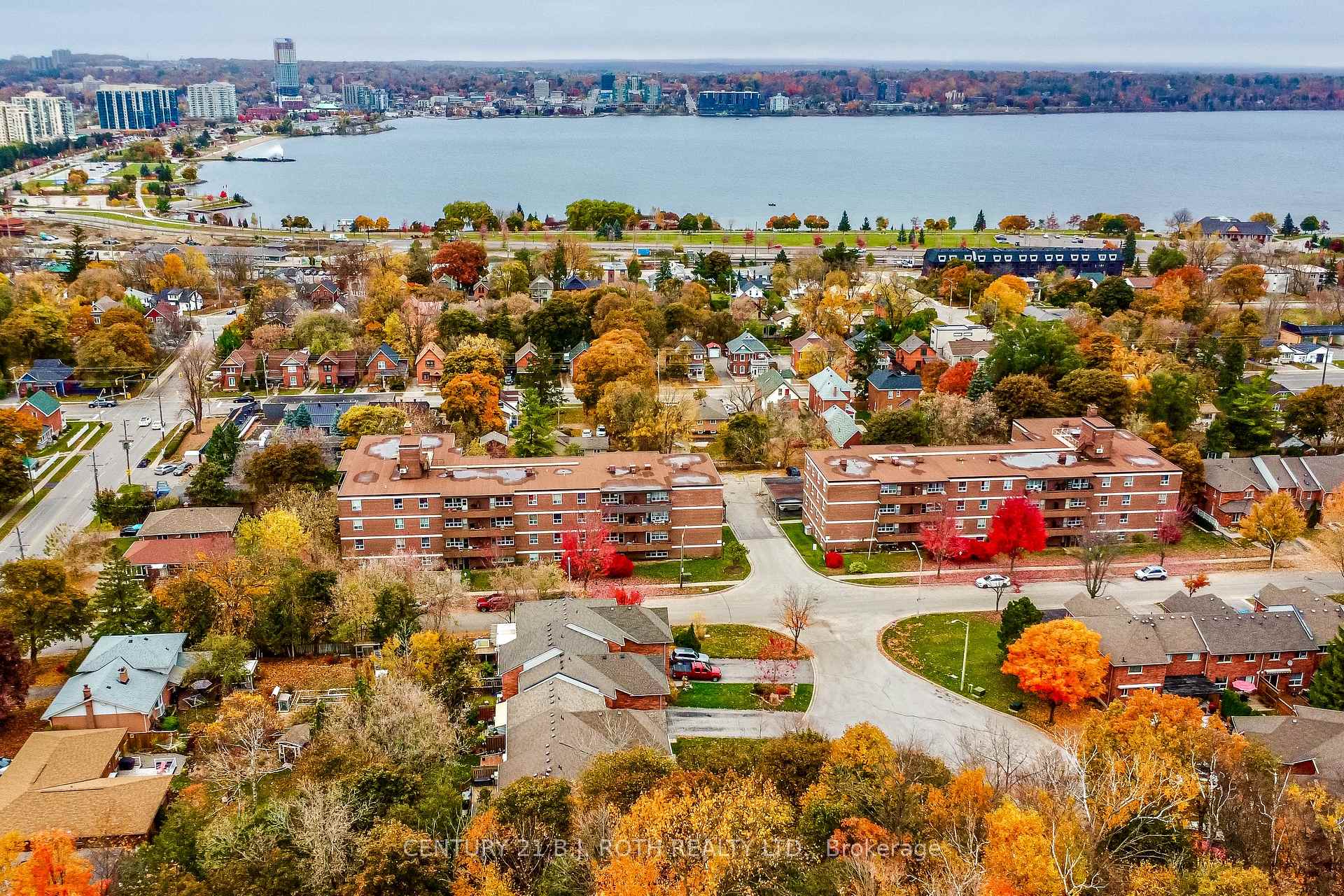 Photo 5 of 8 Bailey Court, Barrie, Allandale — HOMEH
