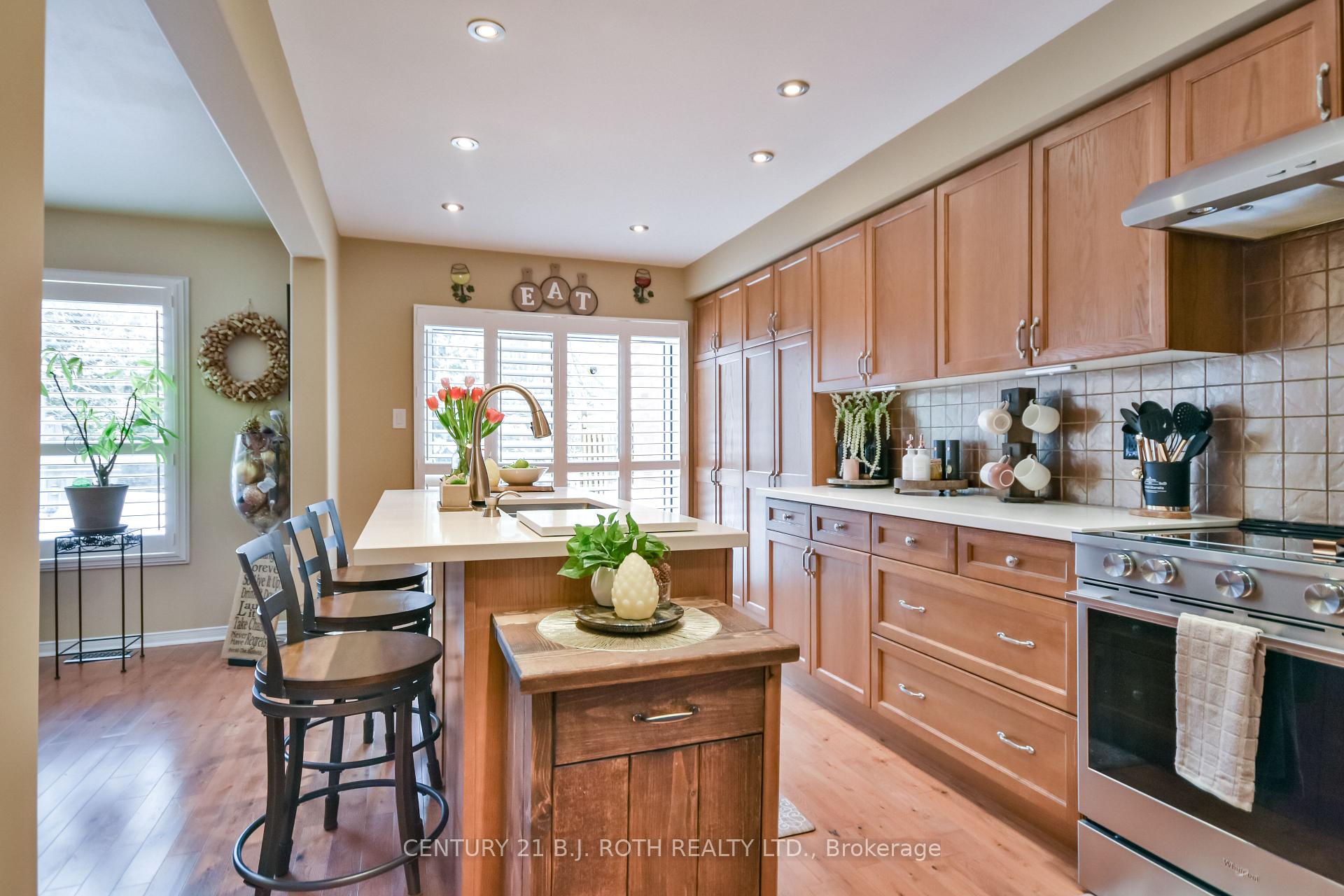 Photo 7 of 8 Bailey Court, Barrie, Allandale — HOMEH