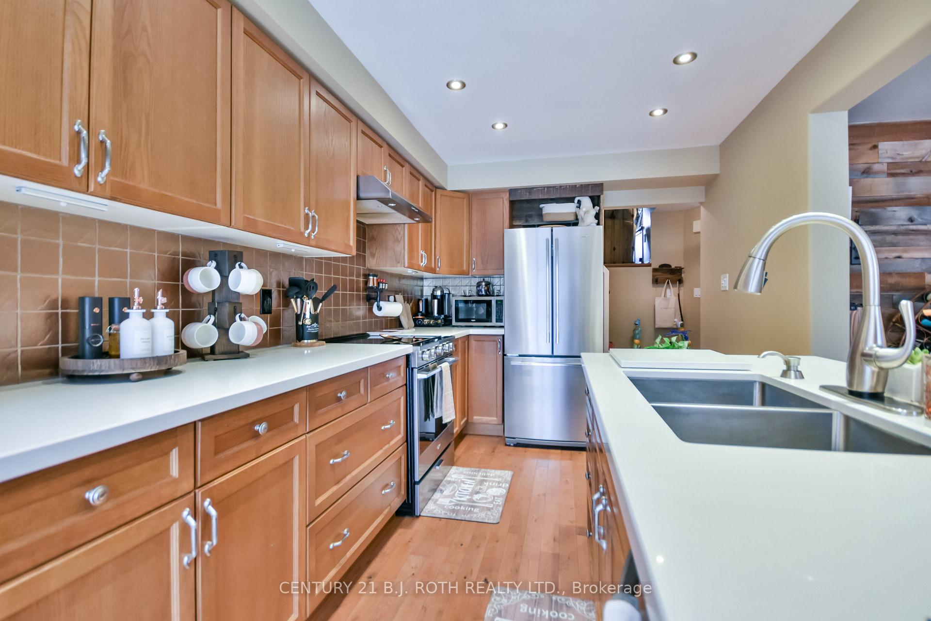 Photo 10 of 8 Bailey Court, Barrie, Allandale — HOMEH