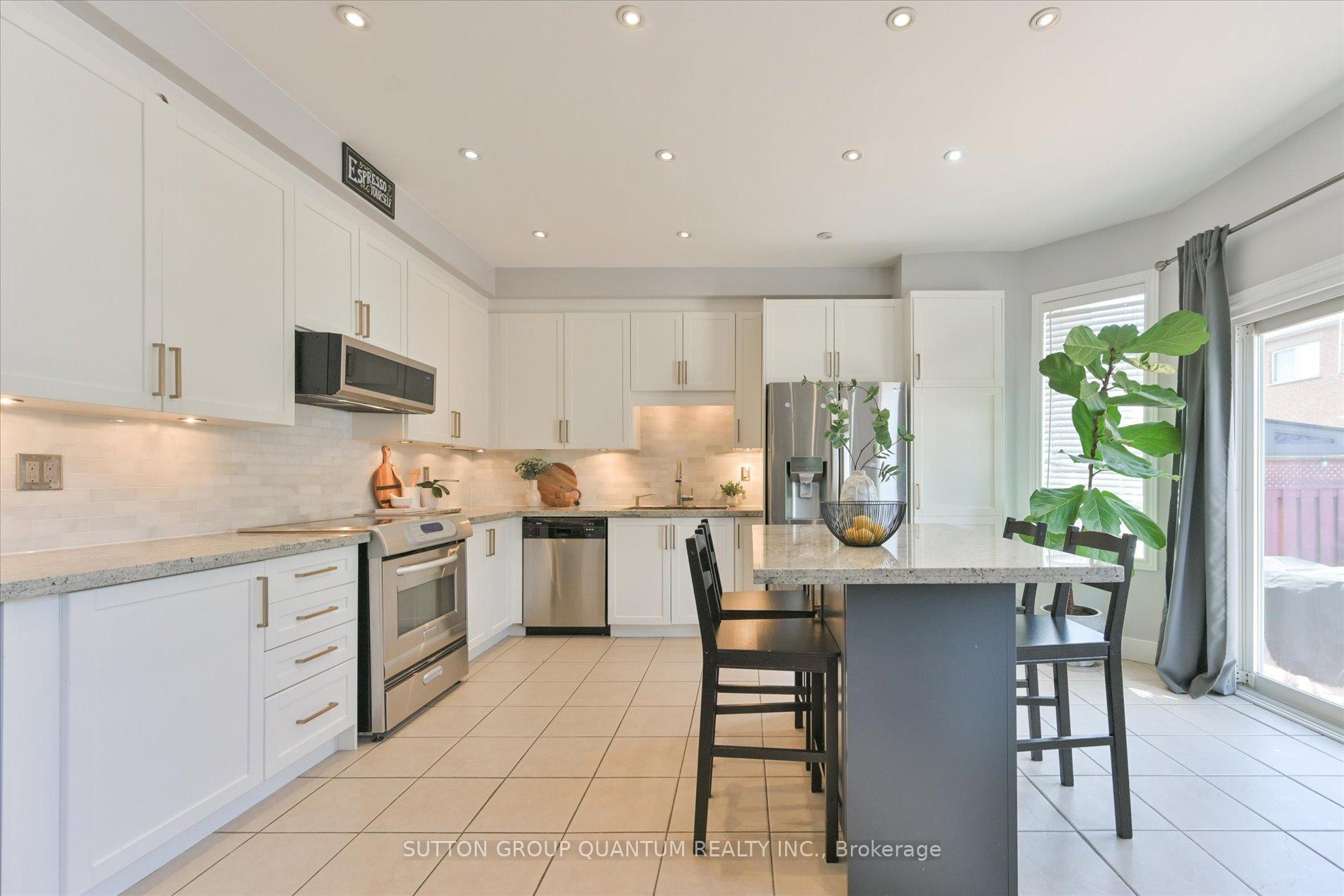 Photo 9 of 115 Fox Hound Crescent, Vaughan, Vellore Village — HOMEH