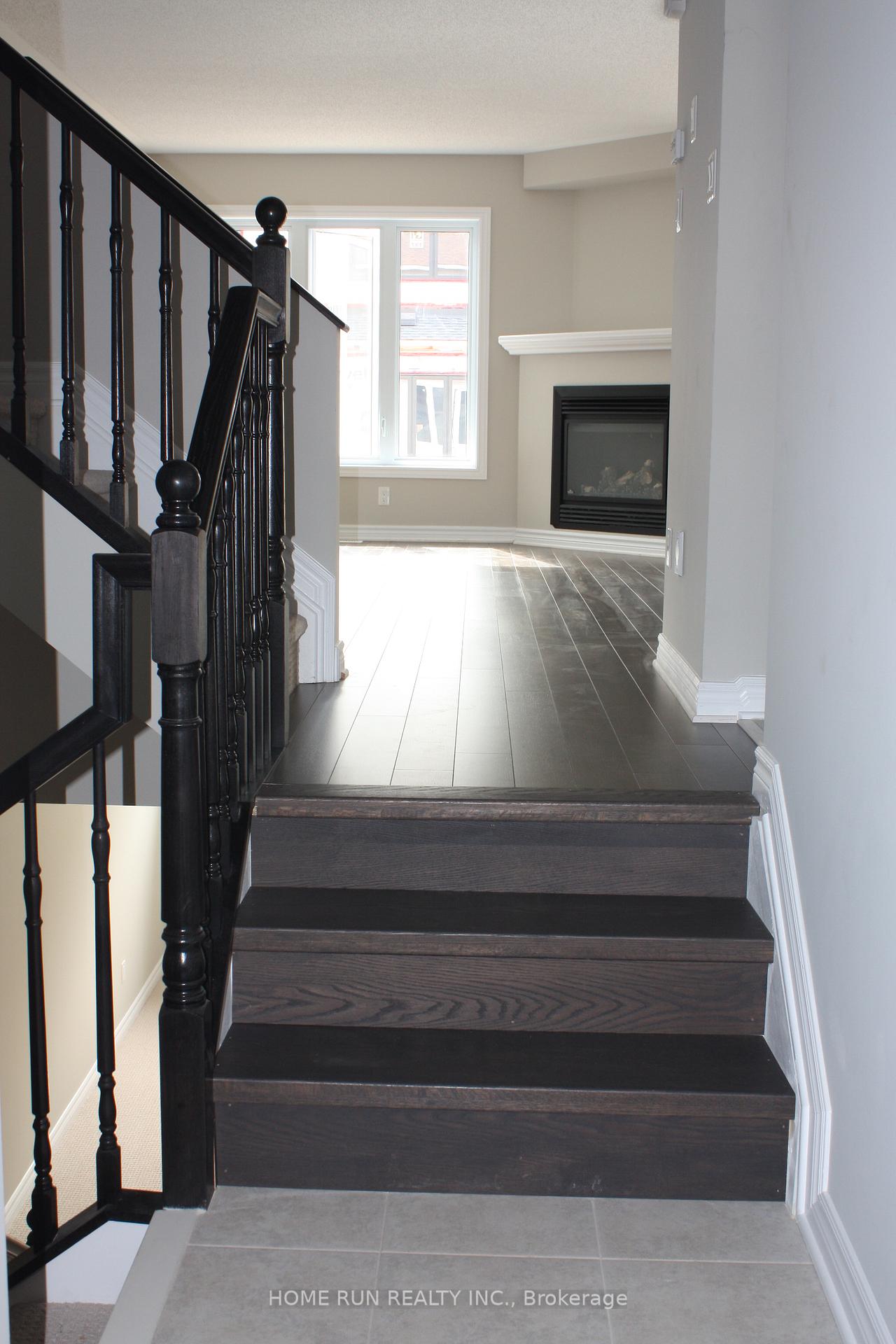 Photo 5 of 230 Mancini Way, Ottawa, Barrhaven - Strandherd — HOMEH