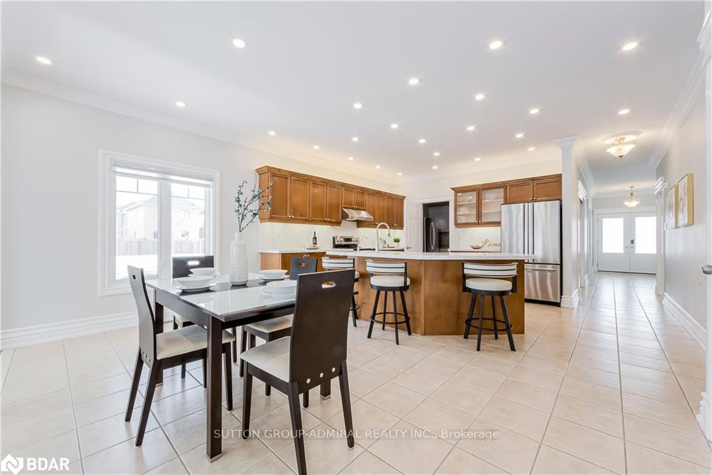 Photo 3 of 88 Edwards Drive, Barrie, Bayshore — HOMEH