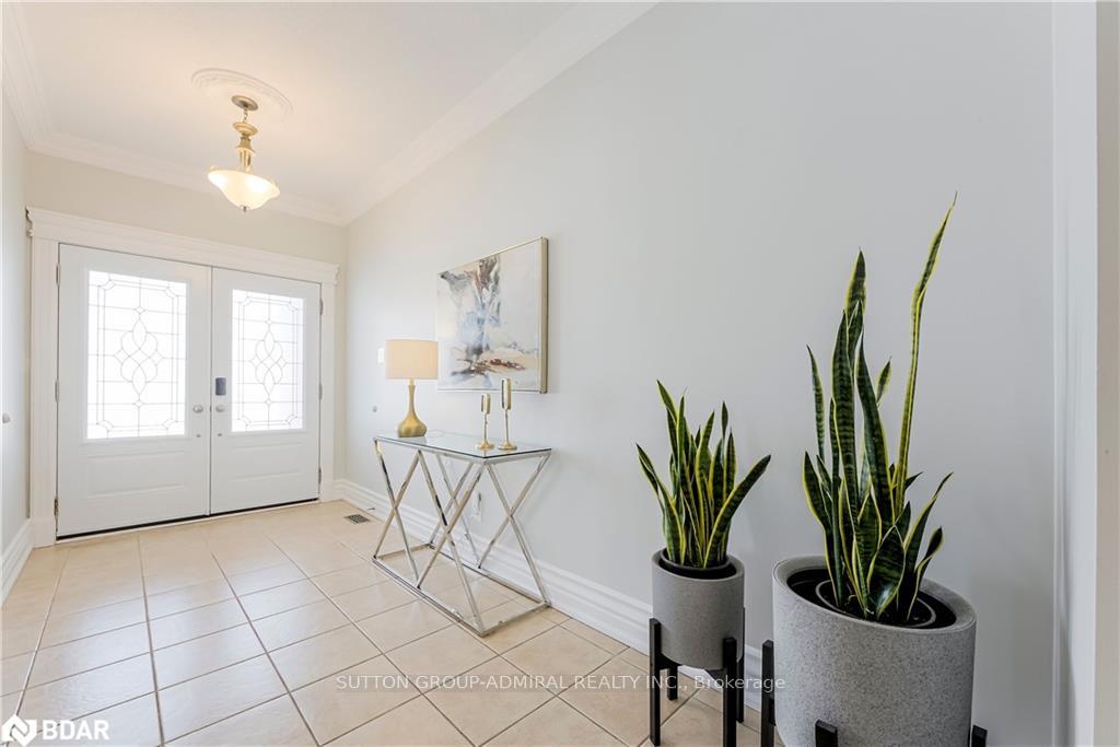 Photo 5 of 88 Edwards Drive, Barrie, Bayshore — HOMEH