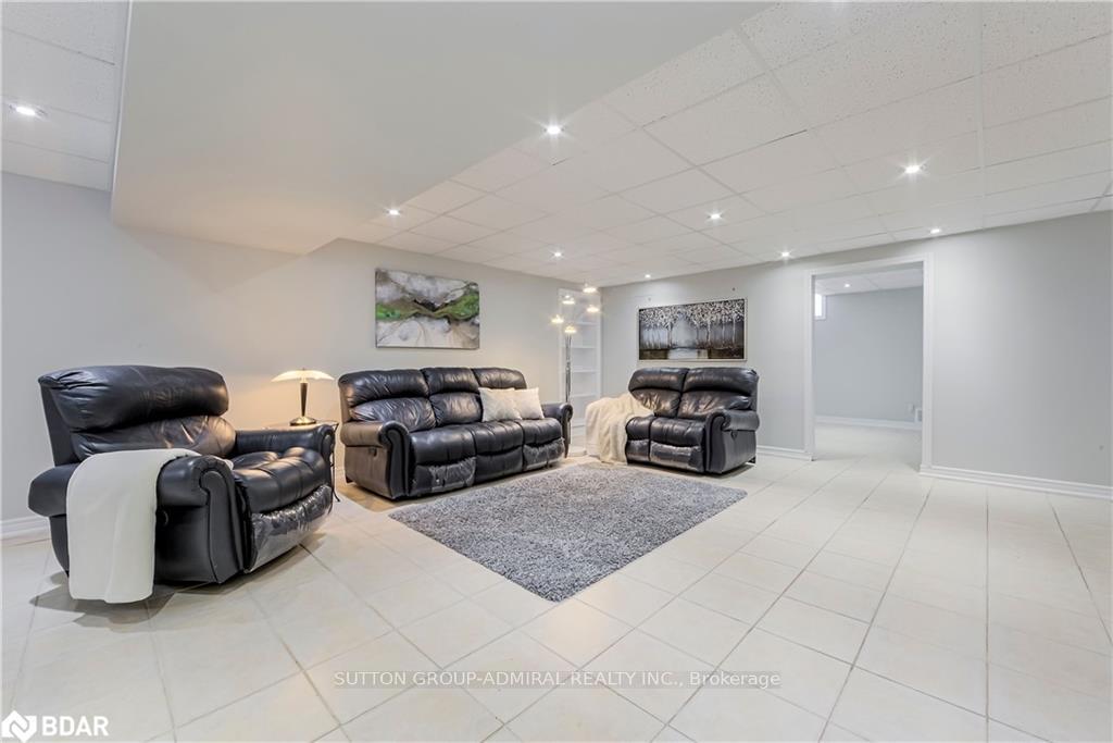 Photo 13 of 88 Edwards Drive, Barrie, Bayshore — HOMEH