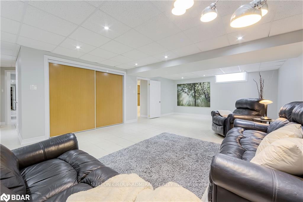 Photo 17 of 88 Edwards Drive, Barrie, Bayshore — HOMEH