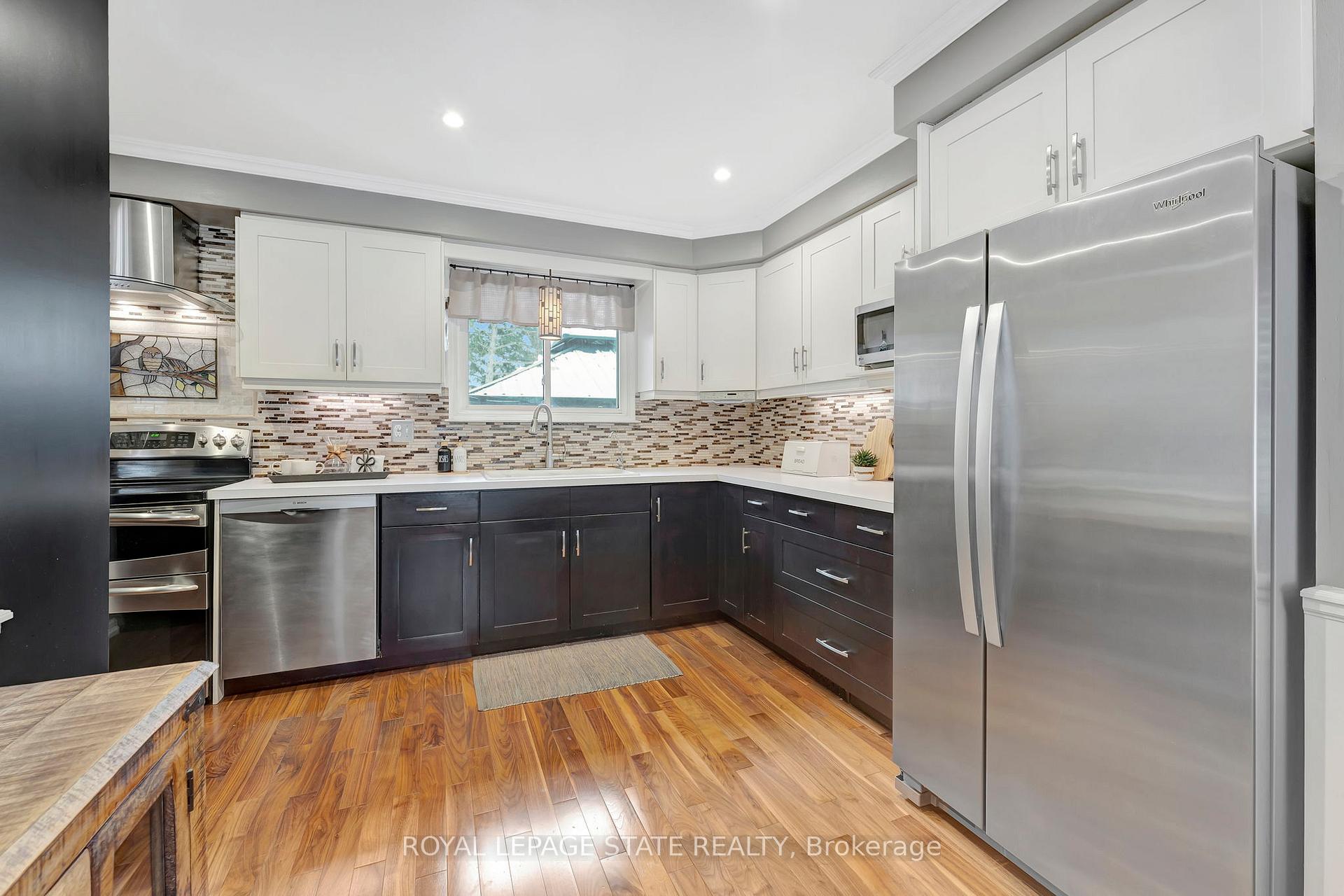 Photo 7 of 1457 Dewbourne Crescent, Burlington, Palmer — HOMEH