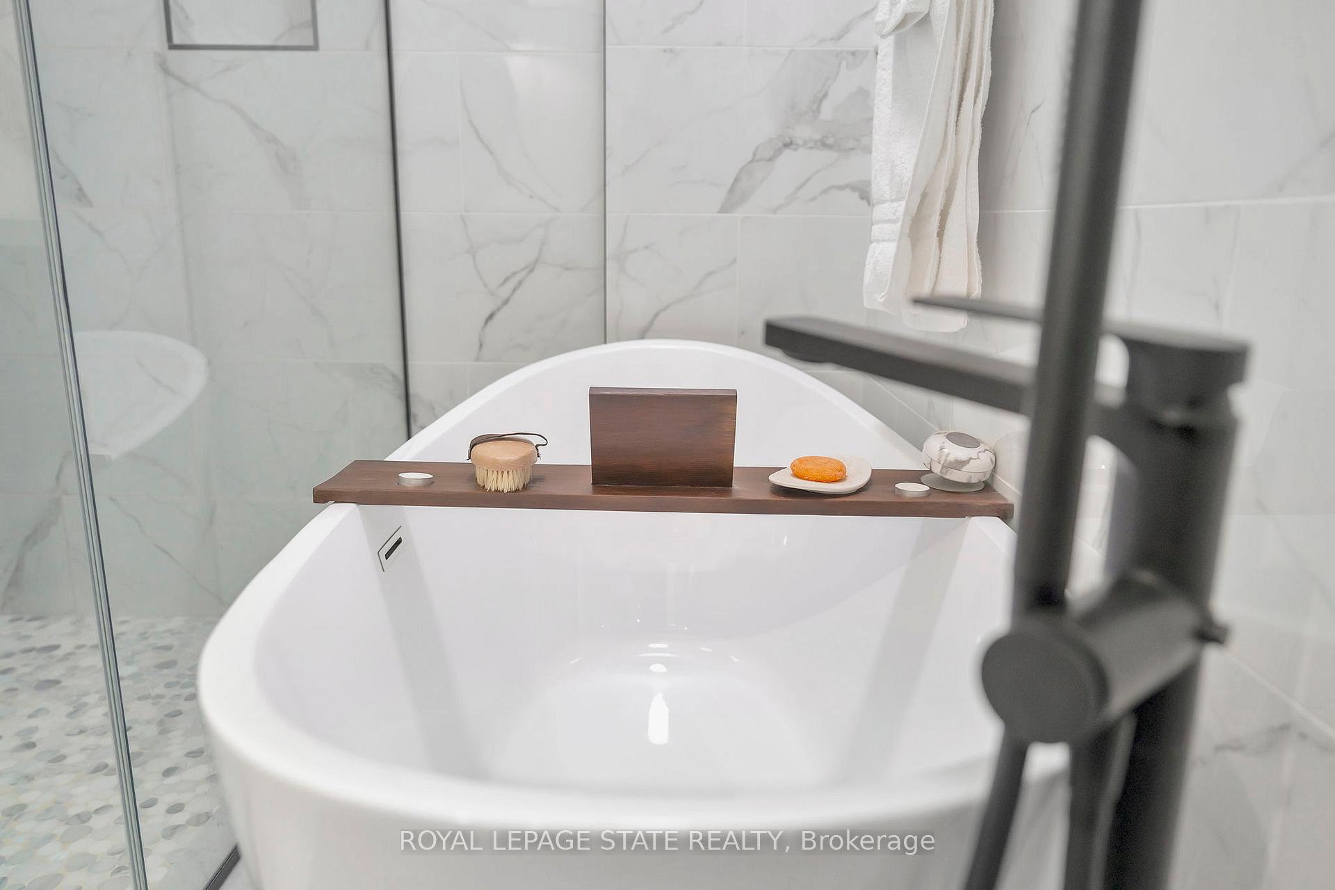 Photo 27 of 1457 Dewbourne Crescent, Burlington, Palmer — HOMEH