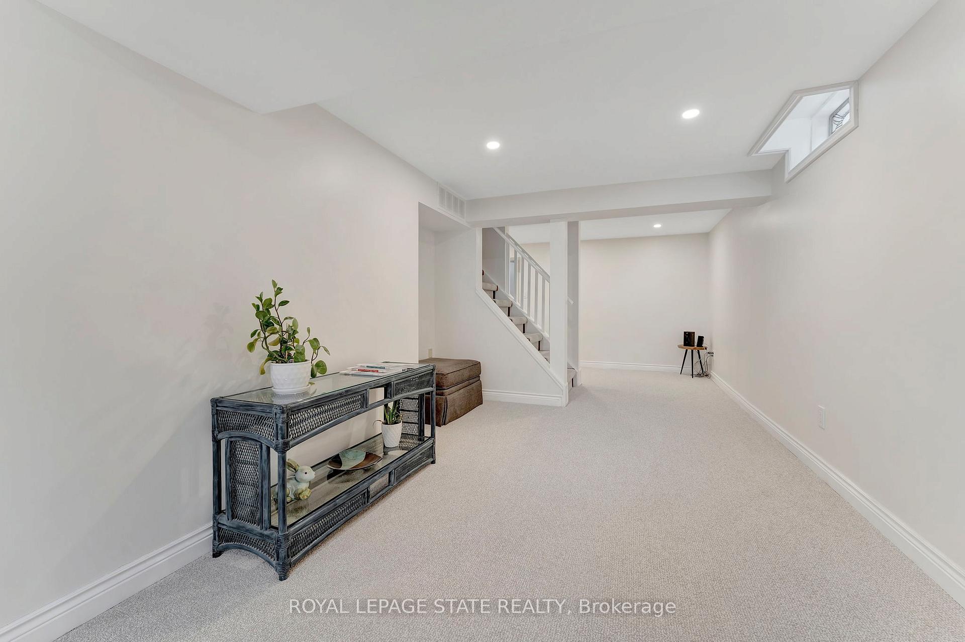 Photo 33 of 1457 Dewbourne Crescent, Burlington, Palmer — HOMEH