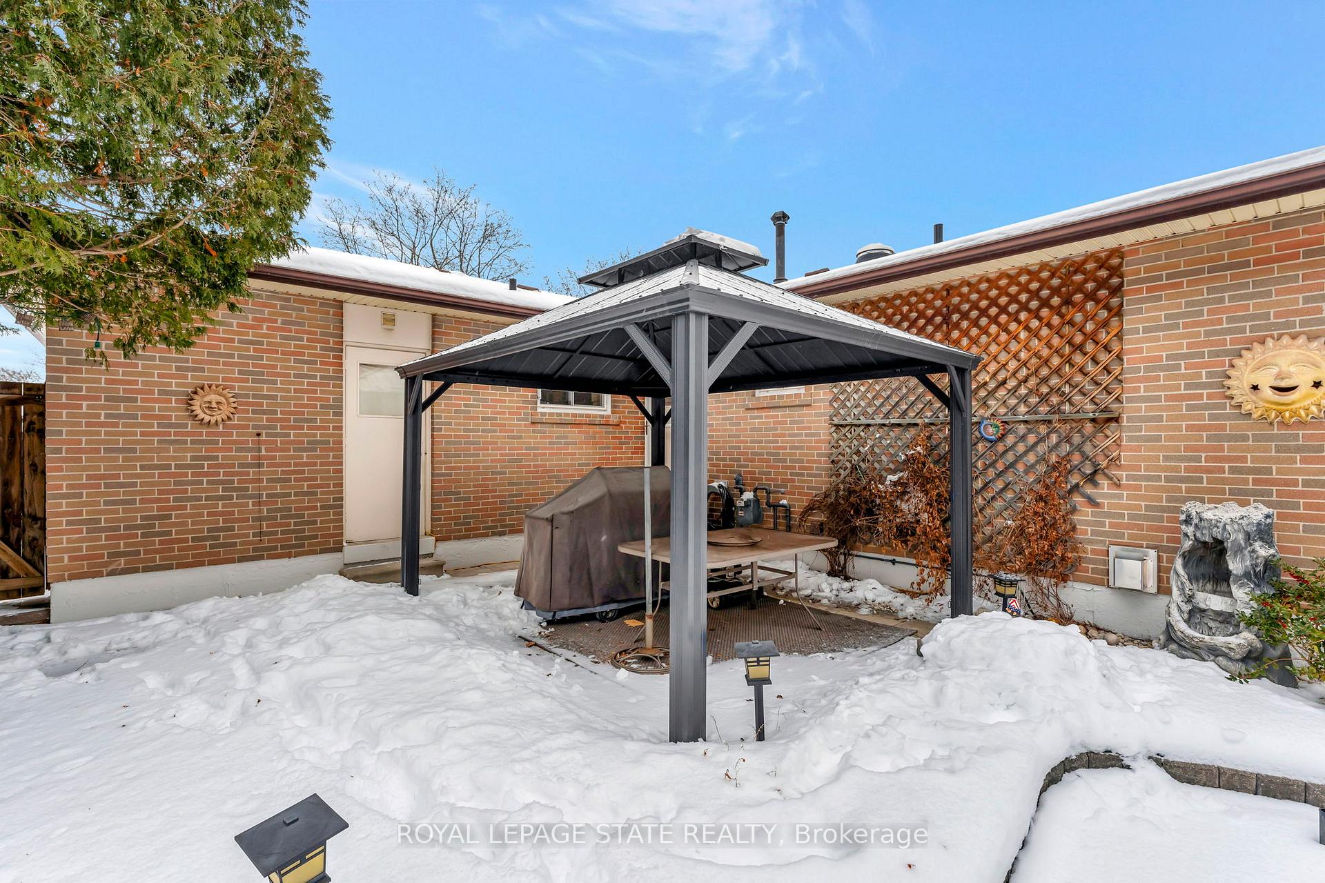 Photo 37 of 1457 Dewbourne Crescent, Burlington, Palmer — HOMEH