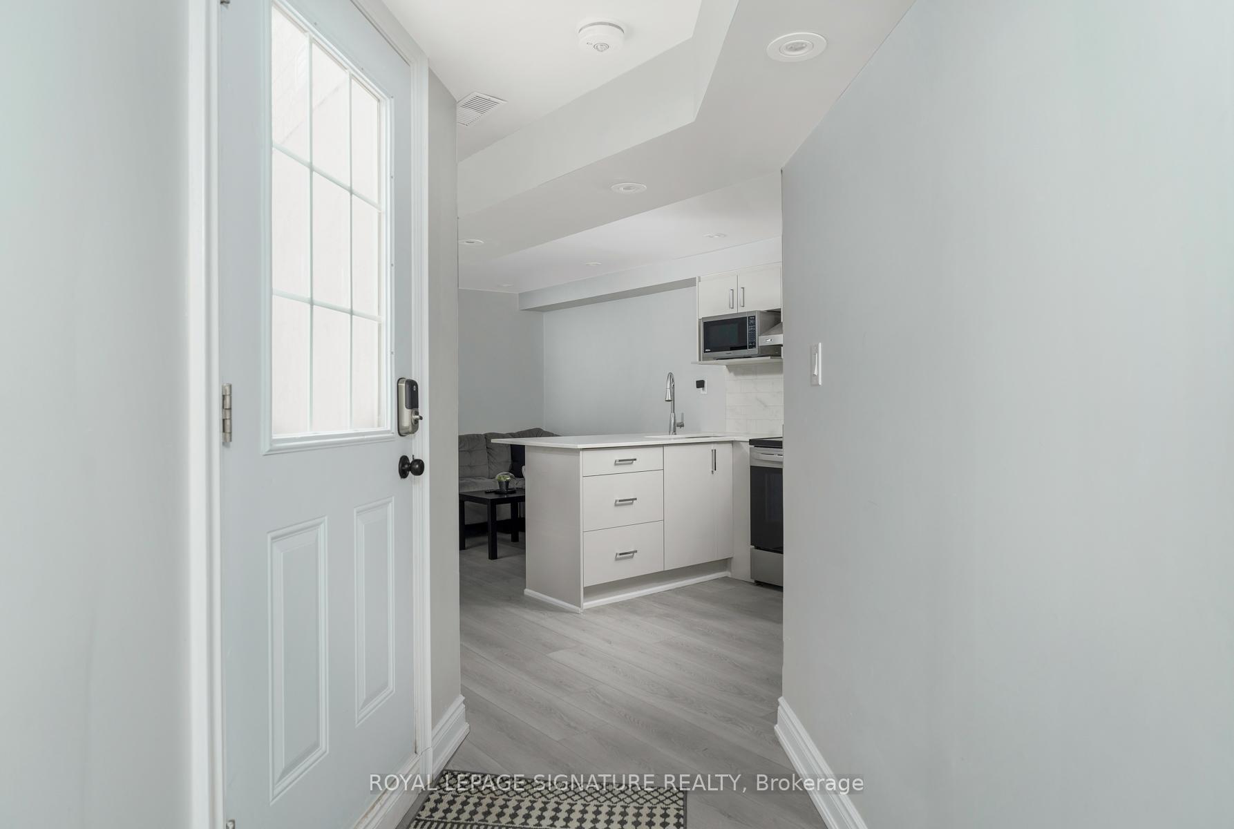 Photo 26 of 34 Denton Circle, Vaughan, Maple — HOMEH