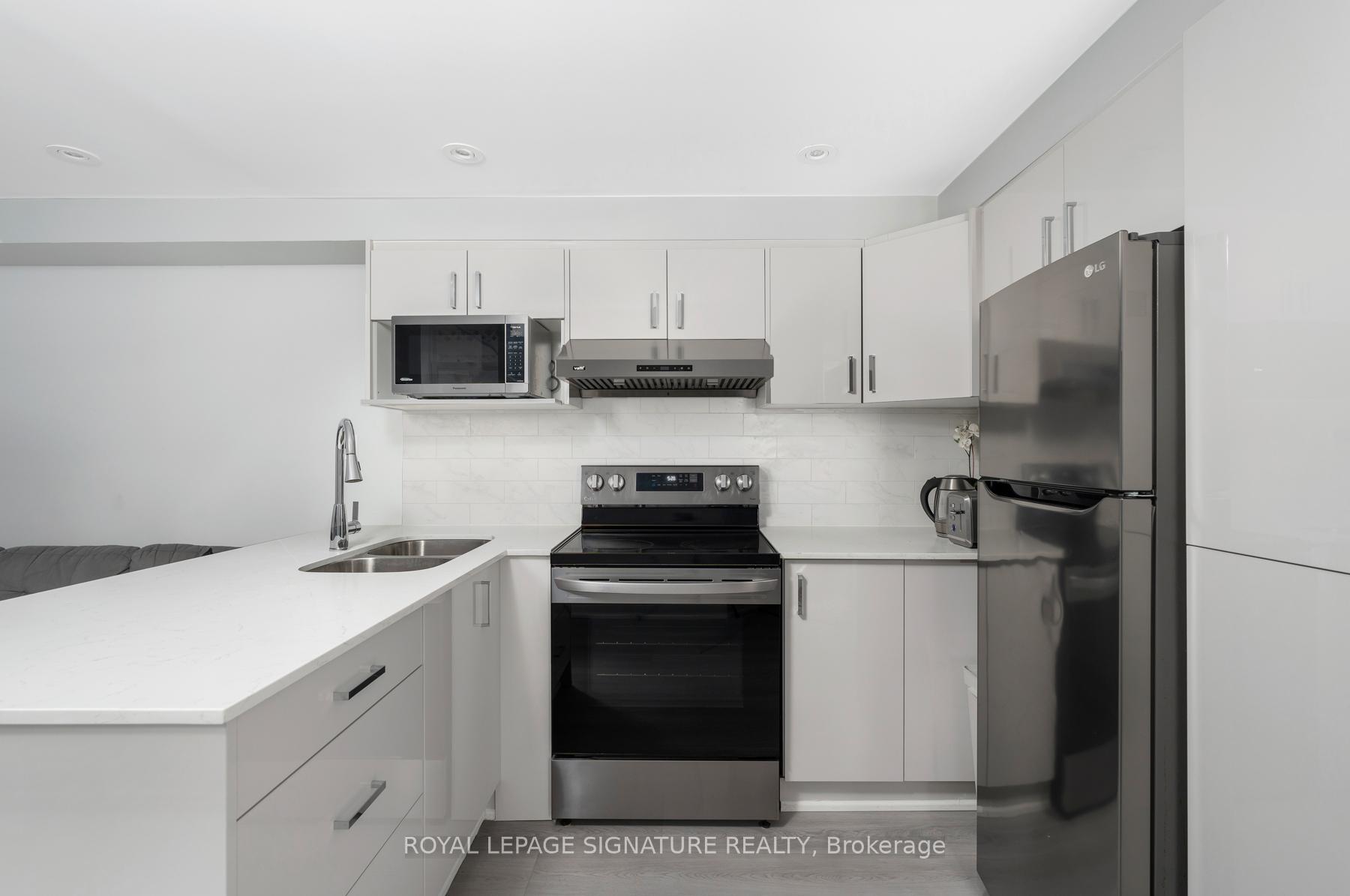 Photo 31 of 34 Denton Circle, Vaughan, Maple — HOMEH