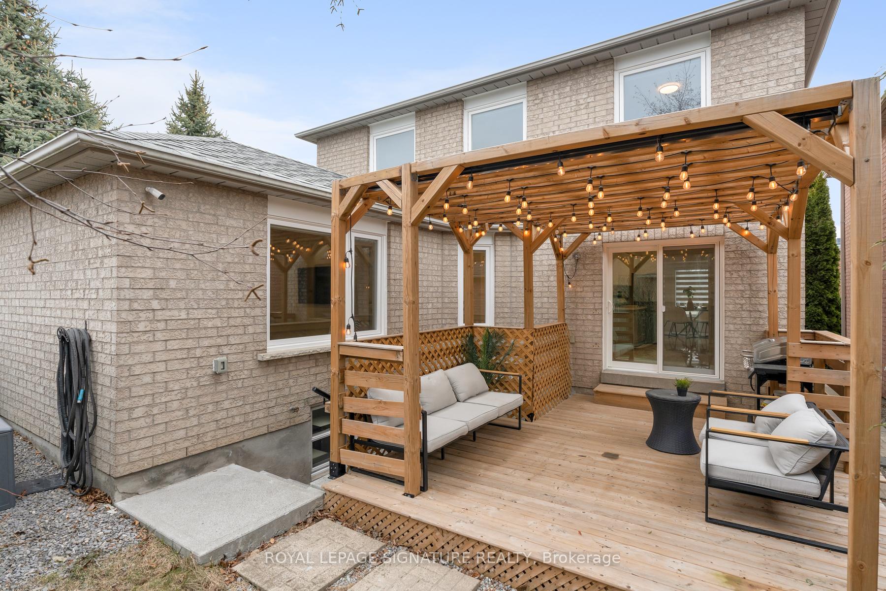 Photo 36 of 34 Denton Circle, Vaughan, Maple — HOMEH