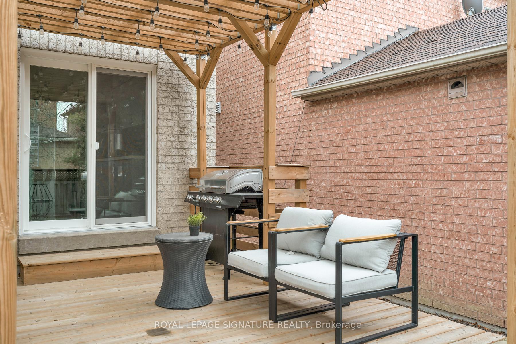 Photo 40 of 34 Denton Circle, Vaughan, Maple — HOMEH