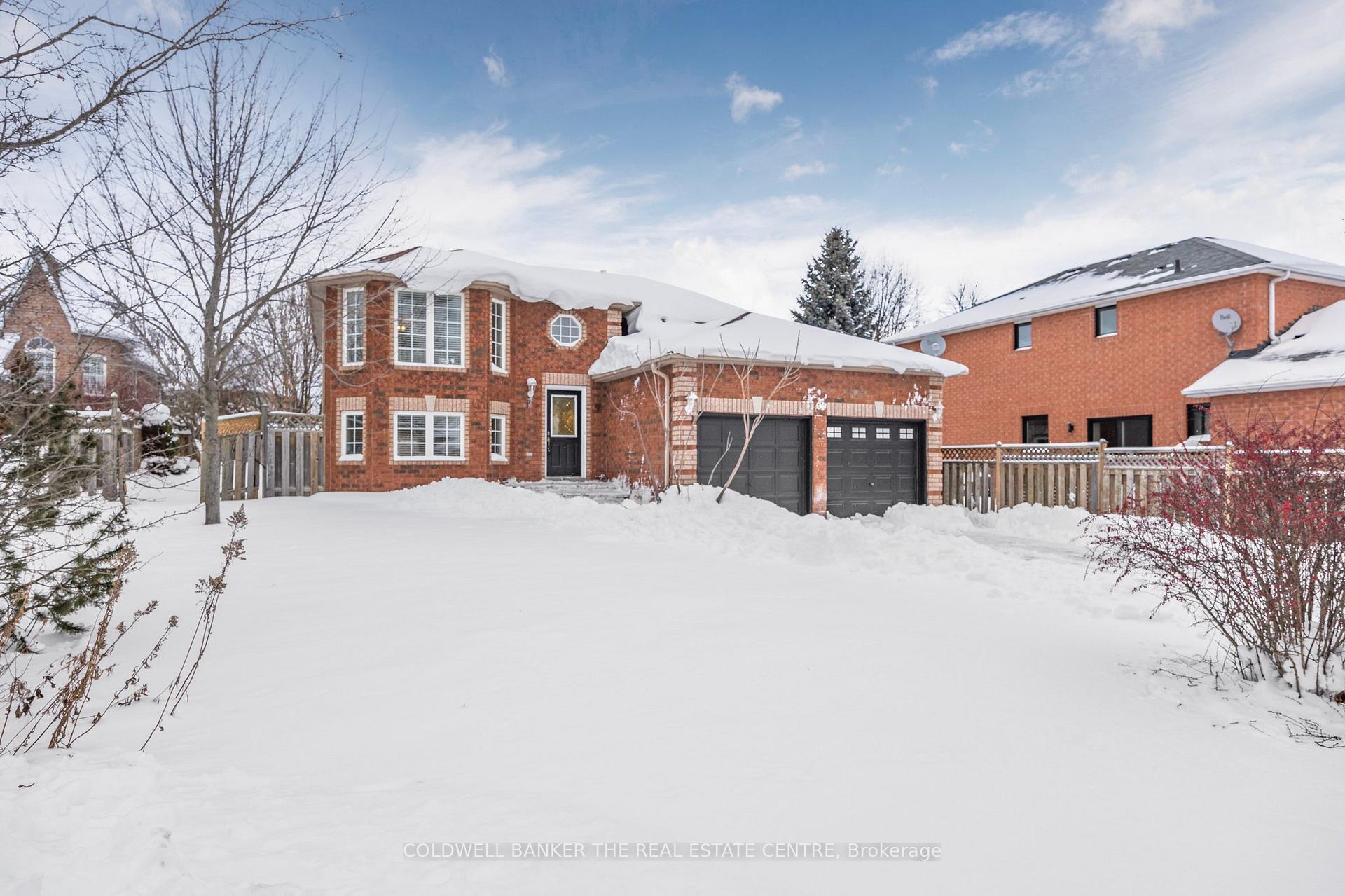 Photo 1 of 64 Golden Eagle Way, Barrie, Little Lake — HOMEH