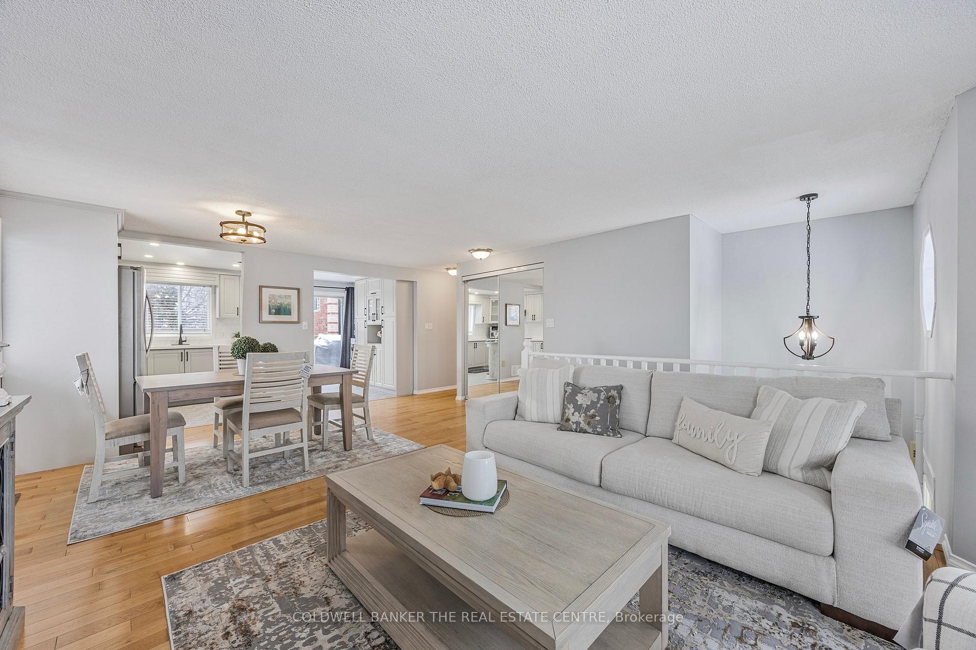 Photo 8 of 64 Golden Eagle Way, Barrie, Little Lake — HOMEH