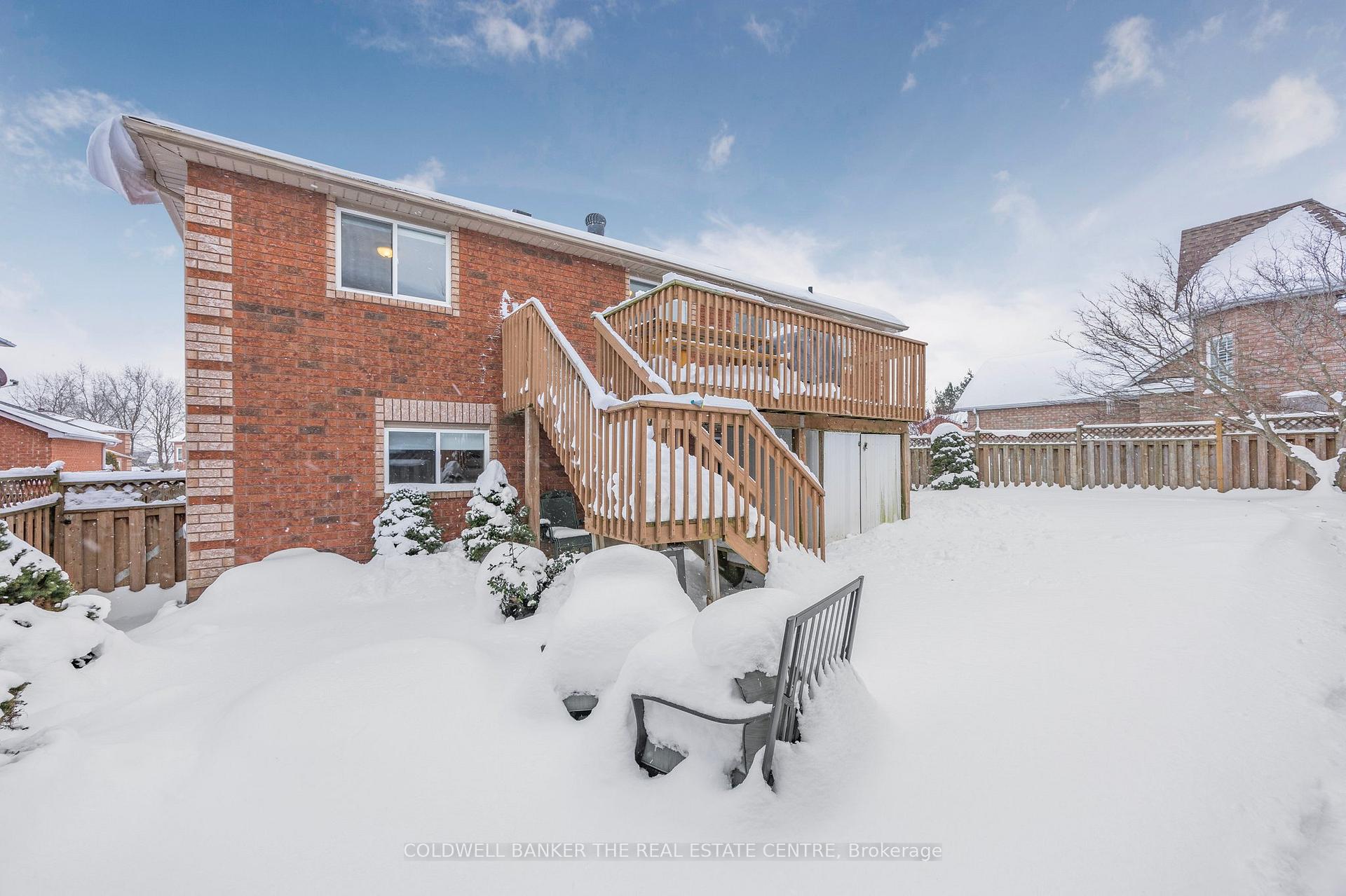Photo 30 of 64 Golden Eagle Way, Barrie, Little Lake — HOMEH