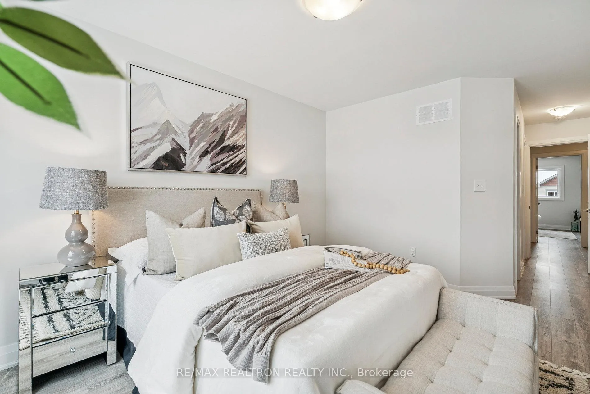 Photo 30 of 23 Andean Lane, Barrie, Rural Barrie Southwest — HOMEH