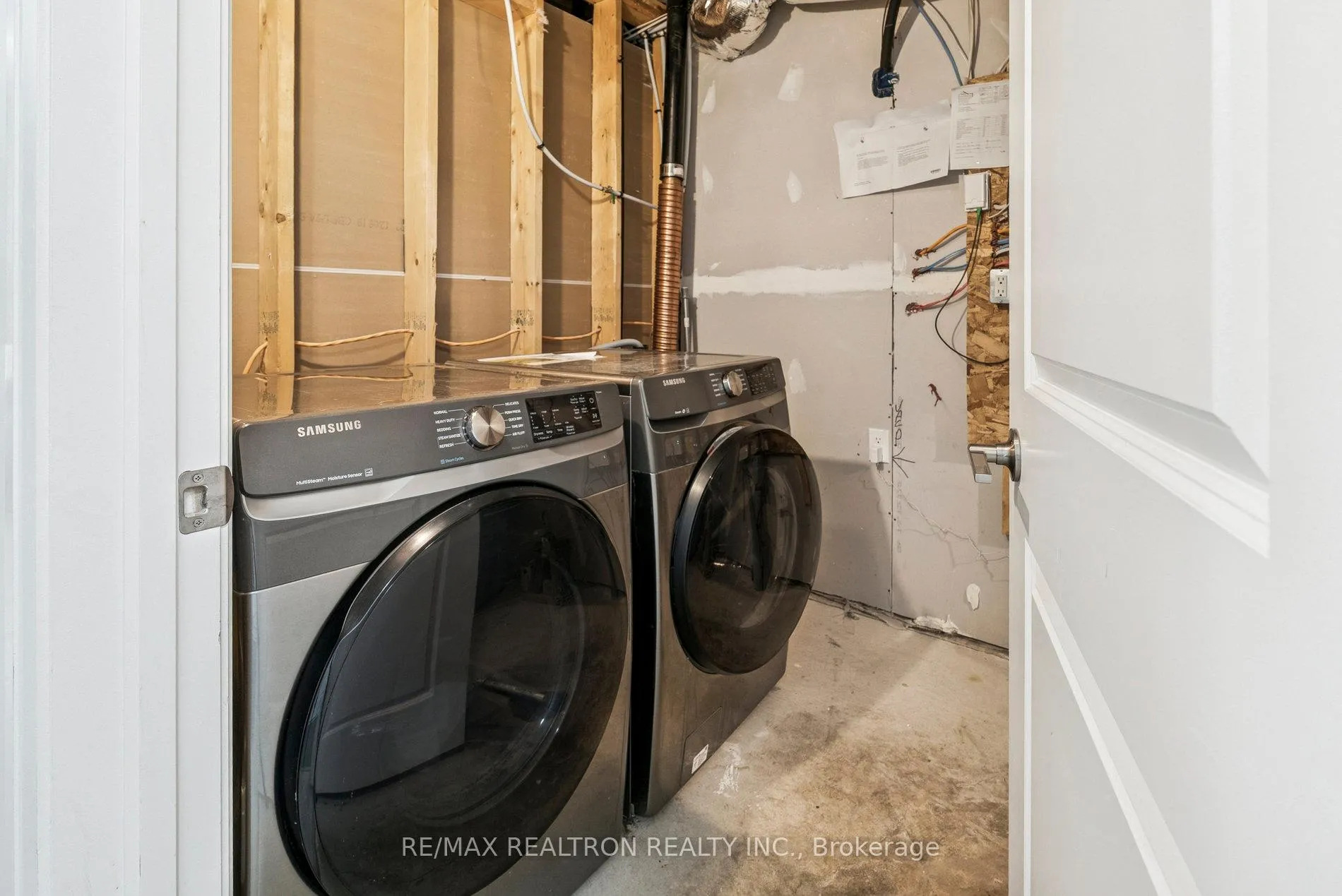 Photo 38 of 23 Andean Lane, Barrie, Rural Barrie Southwest — HOMEH