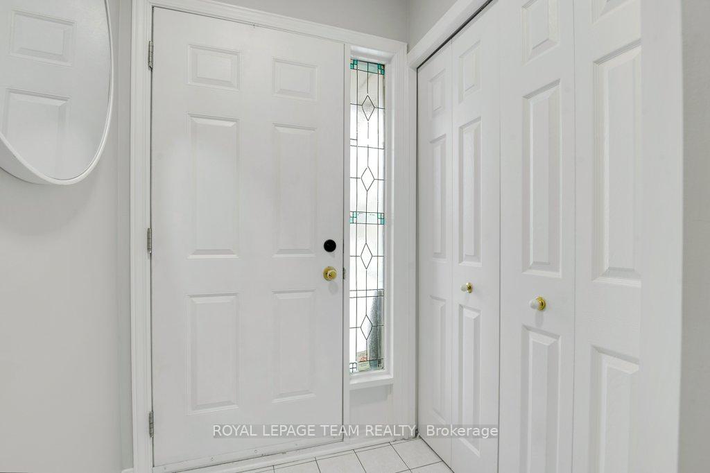 Photo 4 of 47 Grenadier Way, Ottawa, Barrhaven - Longfields — HOMEH