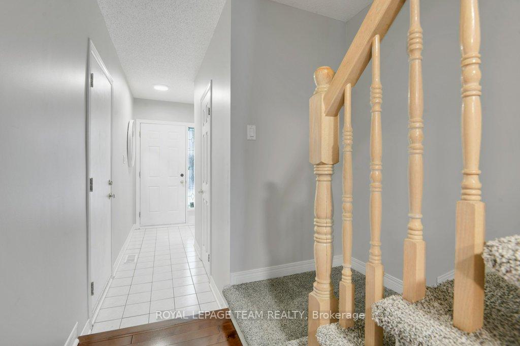 Photo 5 of 47 Grenadier Way, Ottawa, Barrhaven - Longfields — HOMEH