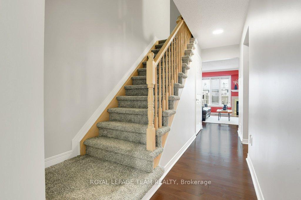 Photo 6 of 47 Grenadier Way, Ottawa, Barrhaven - Longfields — HOMEH