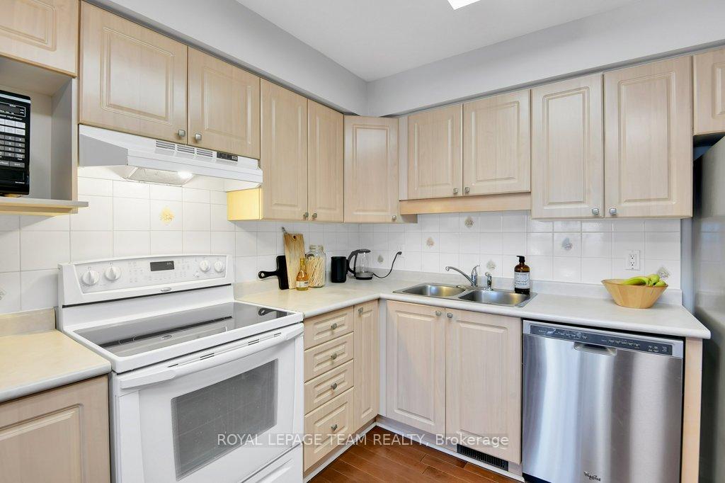 Photo 13 of 47 Grenadier Way, Ottawa, Barrhaven - Longfields — HOMEH