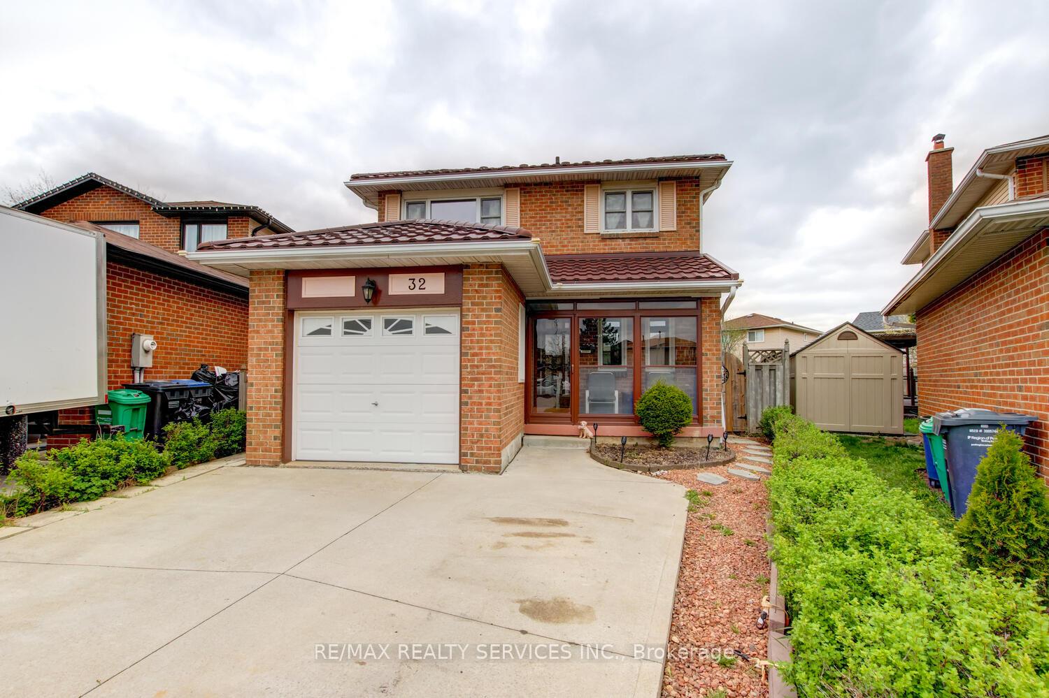 Front of 32 Helios Place