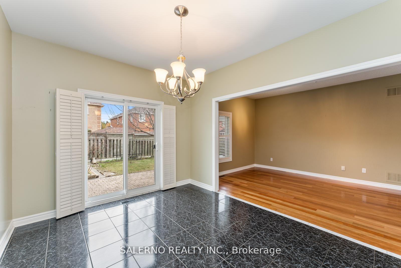 Photo 16 of 25 Lockheed Avenue, Vaughan, Maple — HOMEH