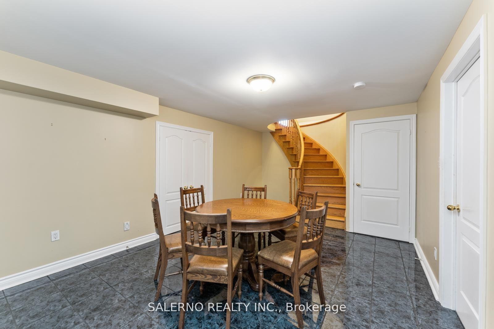 Photo 26 of 25 Lockheed Avenue, Vaughan, Maple — HOMEH