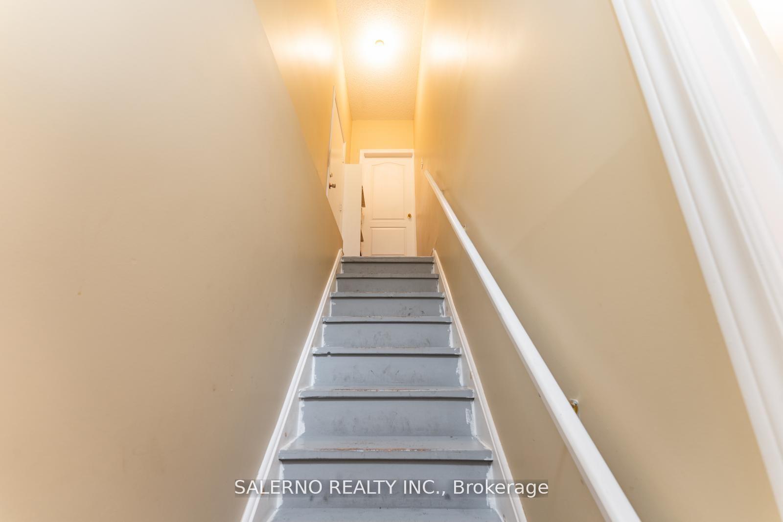 Photo 33 of 25 Lockheed Avenue, Vaughan, Maple — HOMEH