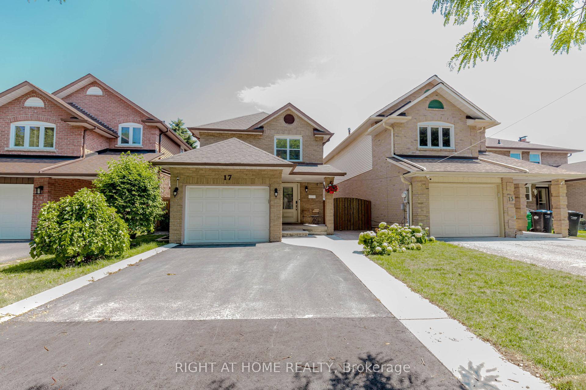 Photo 4 of 17 Garden Avenue, Brampton, Brampton West — HOMEH