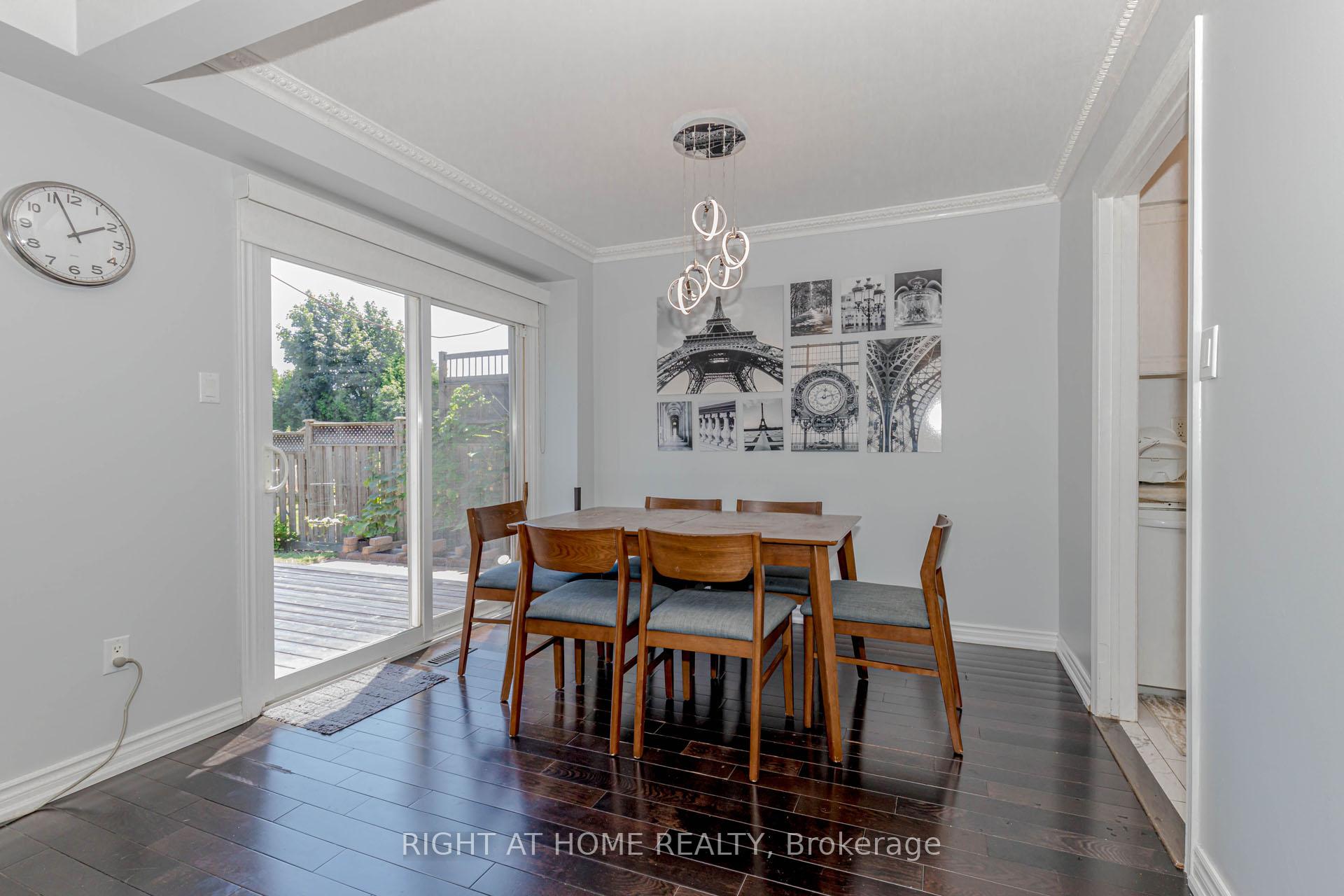 Photo 15 of 17 Garden Avenue, Brampton, Brampton West — HOMEH