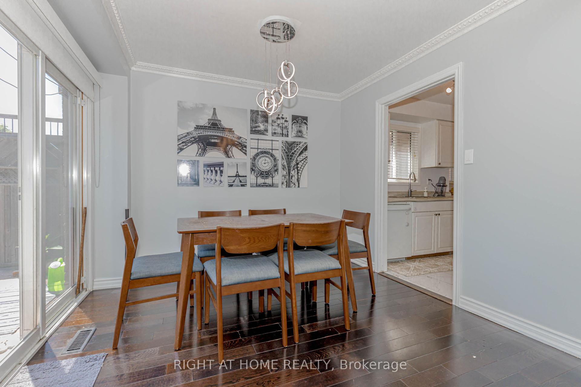 Photo 16 of 17 Garden Avenue, Brampton, Brampton West — HOMEH