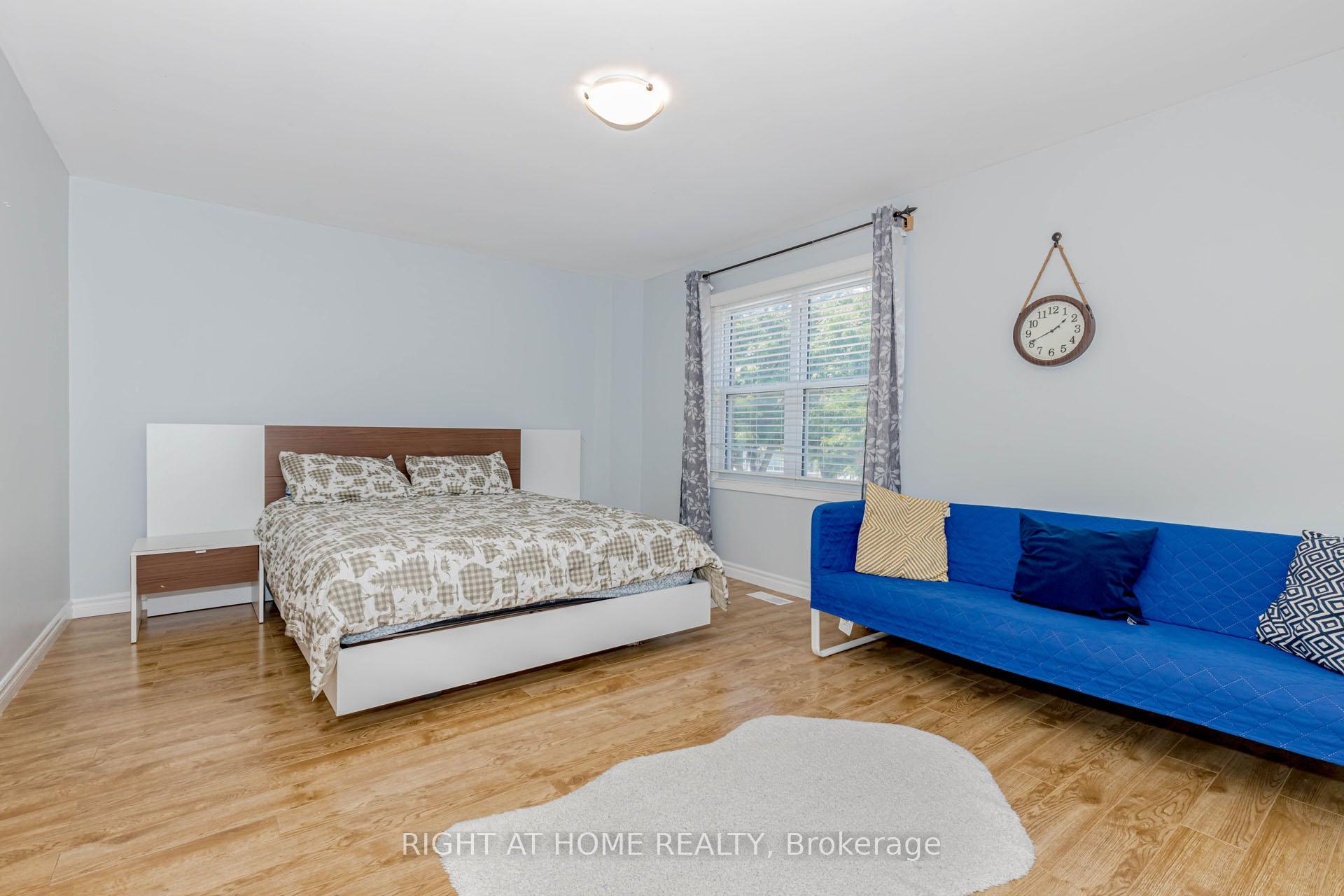 Photo 25 of 17 Garden Avenue, Brampton, Brampton West — HOMEH