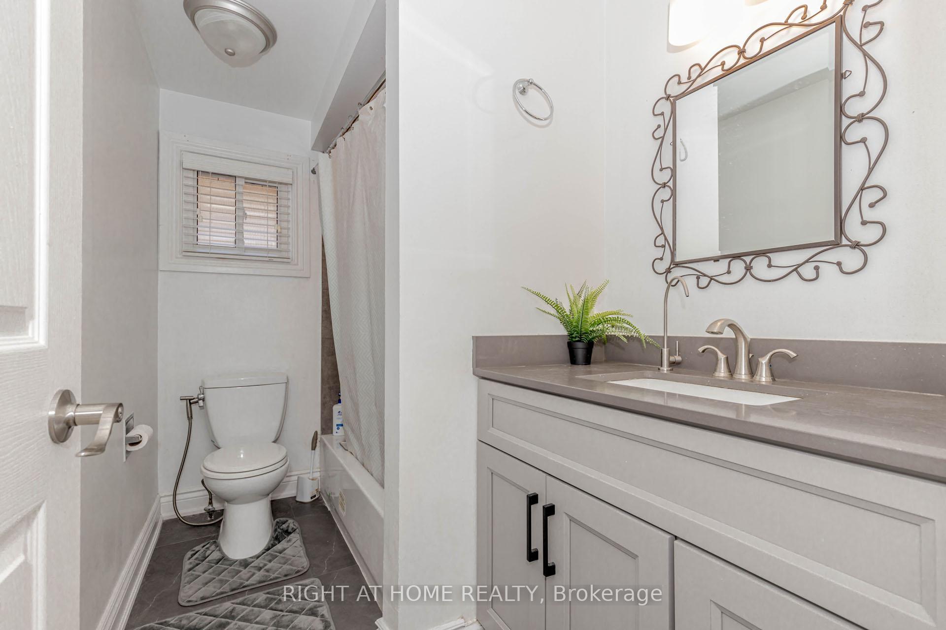 Photo 31 of 17 Garden Avenue, Brampton, Brampton West — HOMEH