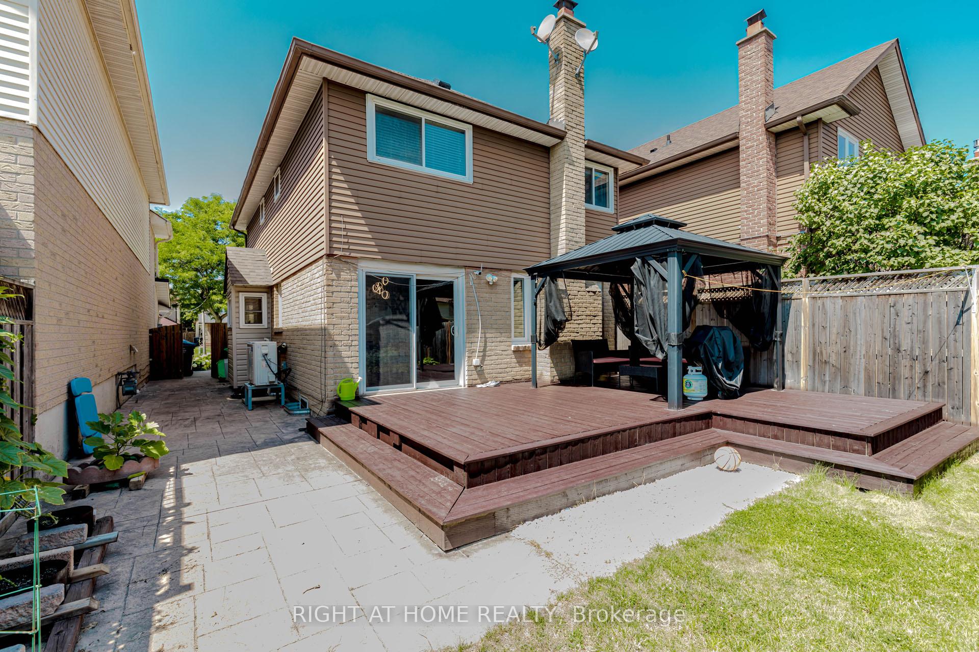 Photo 47 of 17 Garden Avenue, Brampton, Brampton West — HOMEH