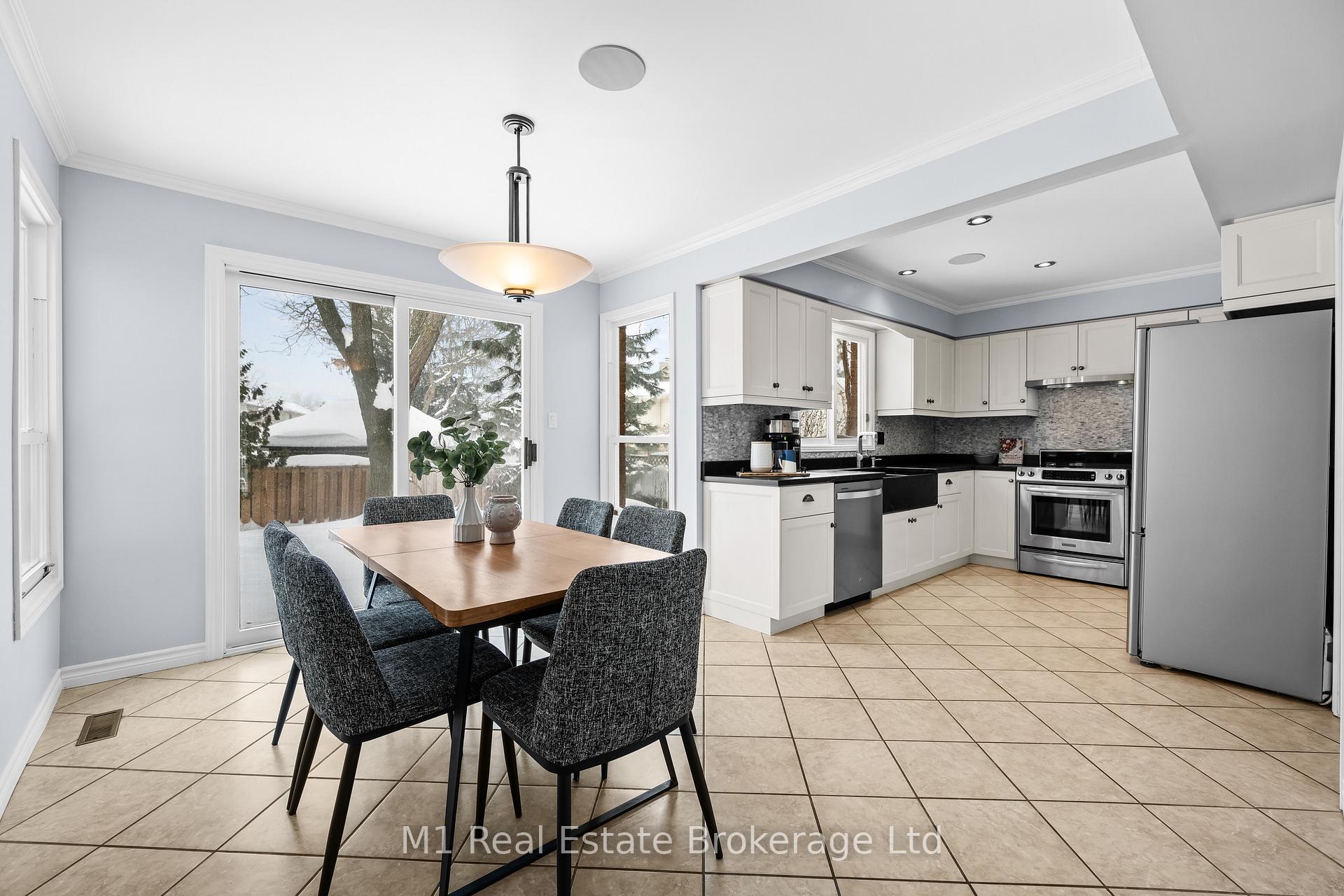 Photo 18 of 2149 Deerwood Drive, Burlington, Headon — HOMEH