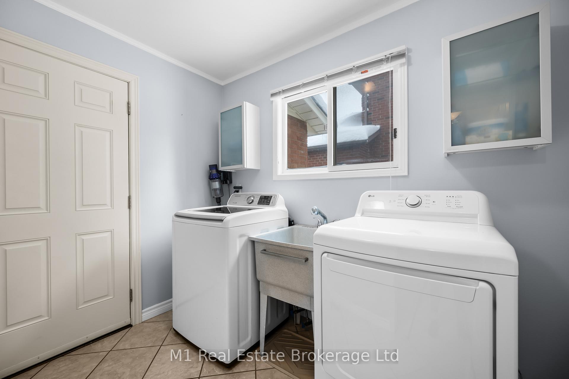 Photo 27 of 2149 Deerwood Drive, Burlington, Headon — HOMEH