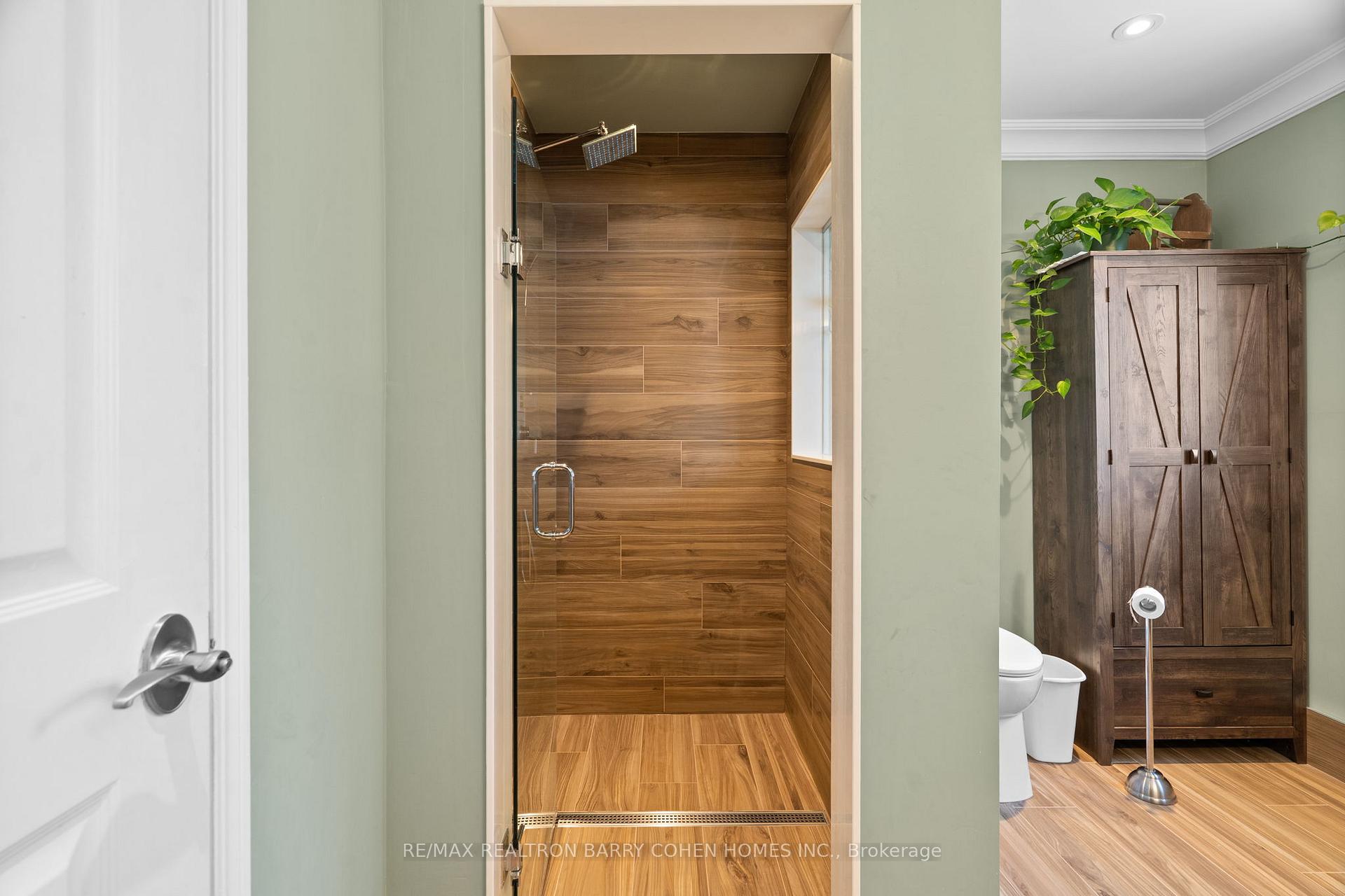 Photo 31 of 16 Lakeshore Drive, Hamilton, Lakeshore — HOMEH