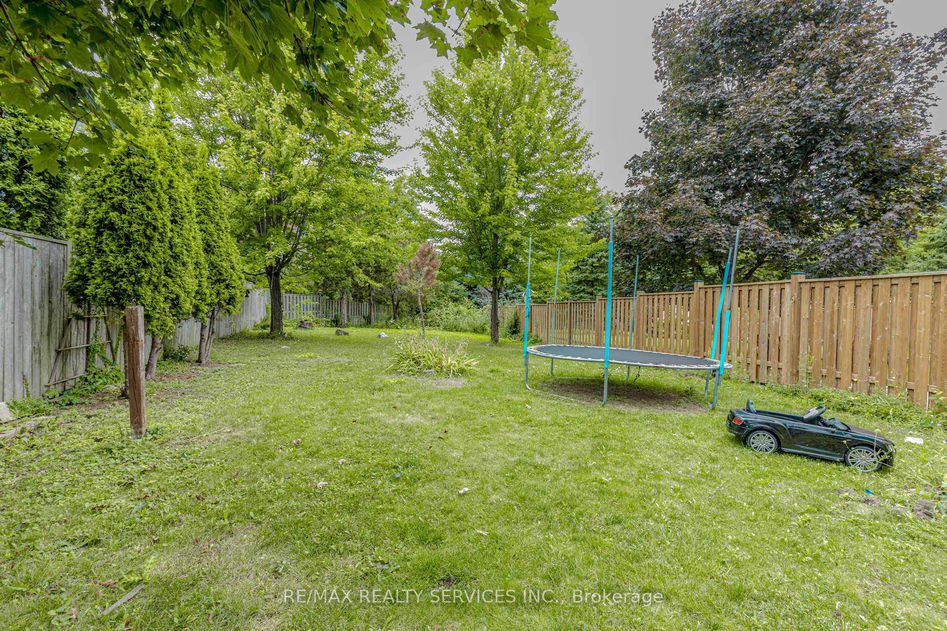 Photo 43 of 32 Pressed Brick Drive, Brampton, Brampton North — HOMEH
