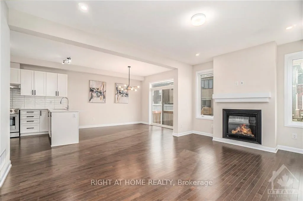 Photo 4 of 10 Fossa Terrace, Ottawa, Barrhaven - Half Moon Bay — HOMEH