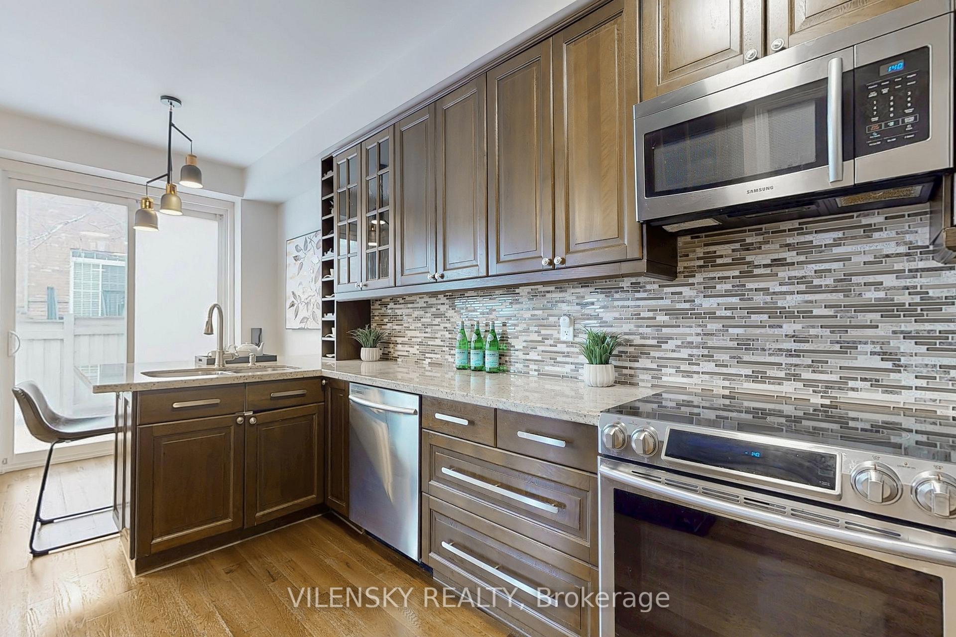Photo 11 of 46 Gauguin Avenue, Vaughan, Patterson — HOMEH