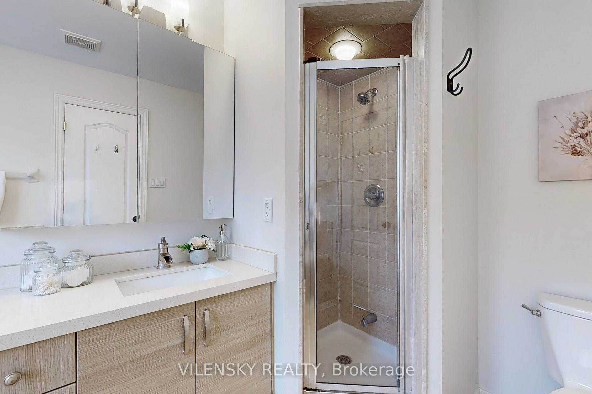 Photo 21 of 46 Gauguin Avenue, Vaughan, Patterson — HOMEH