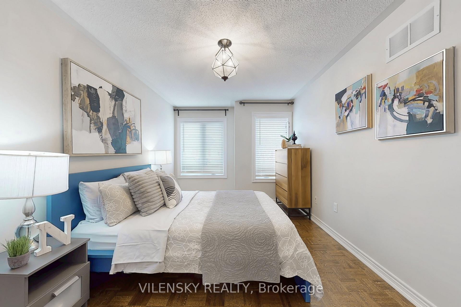 Photo 23 of 46 Gauguin Avenue, Vaughan, Patterson — HOMEH