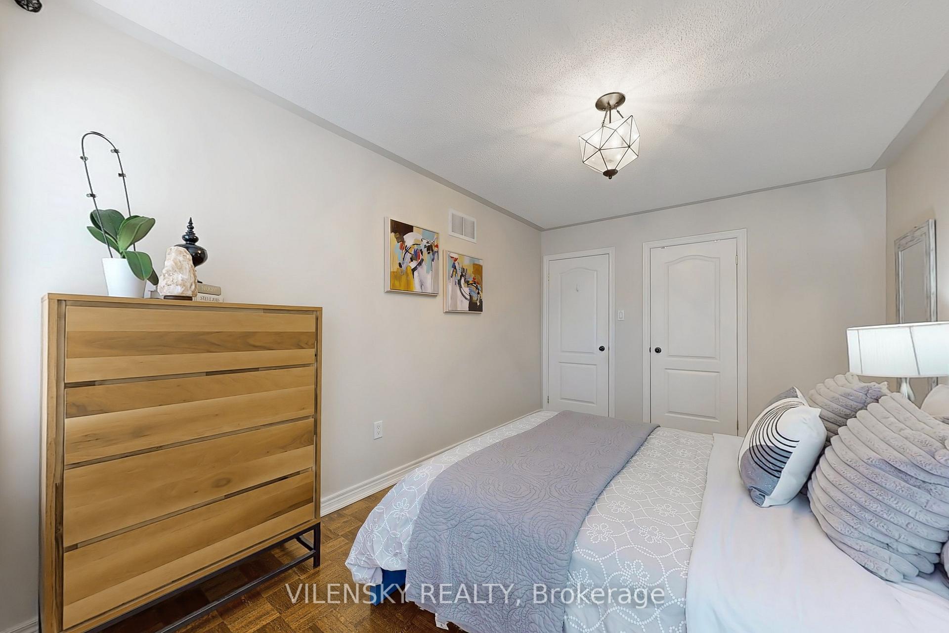 Photo 24 of 46 Gauguin Avenue, Vaughan, Patterson — HOMEH