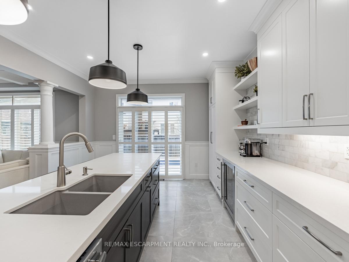 Photo 7 of 4834 Columbus Drive, Burlington, Alton — HOMEH