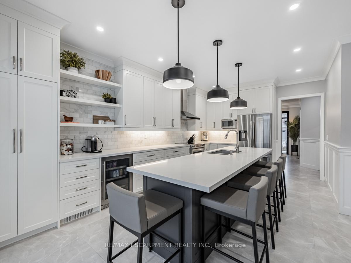 Photo 8 of 4834 Columbus Drive, Burlington, Alton — HOMEH
