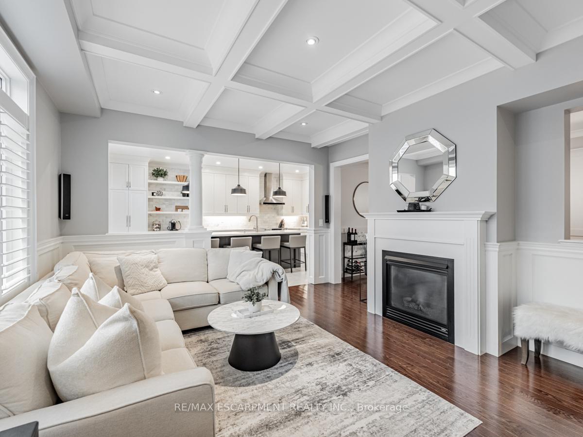 Photo 11 of 4834 Columbus Drive, Burlington, Alton — HOMEH