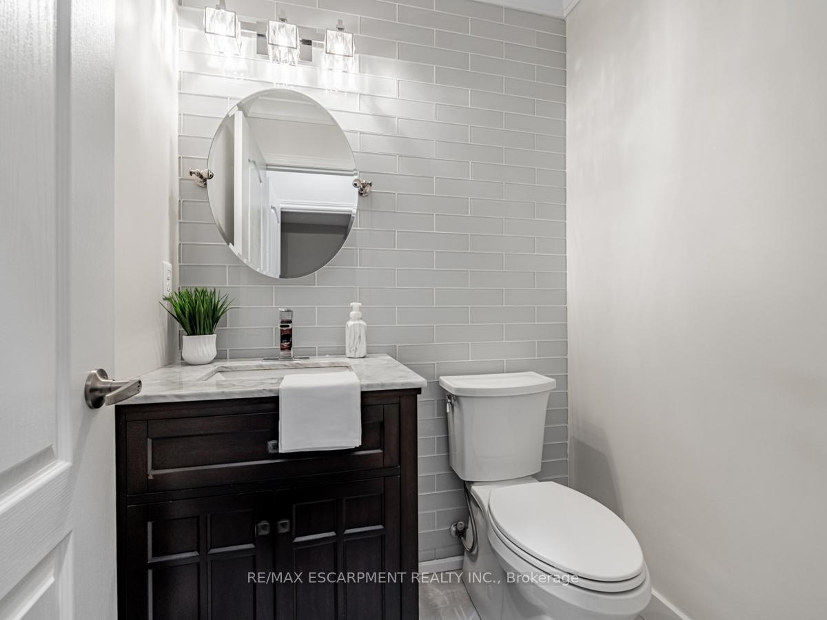 Photo 13 of 4834 Columbus Drive, Burlington, Alton — HOMEH